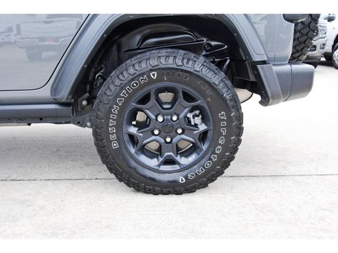 Used 2023 Jeep Wrangler Unlimited w/ Cold Weather Group AWD/4WD image 27