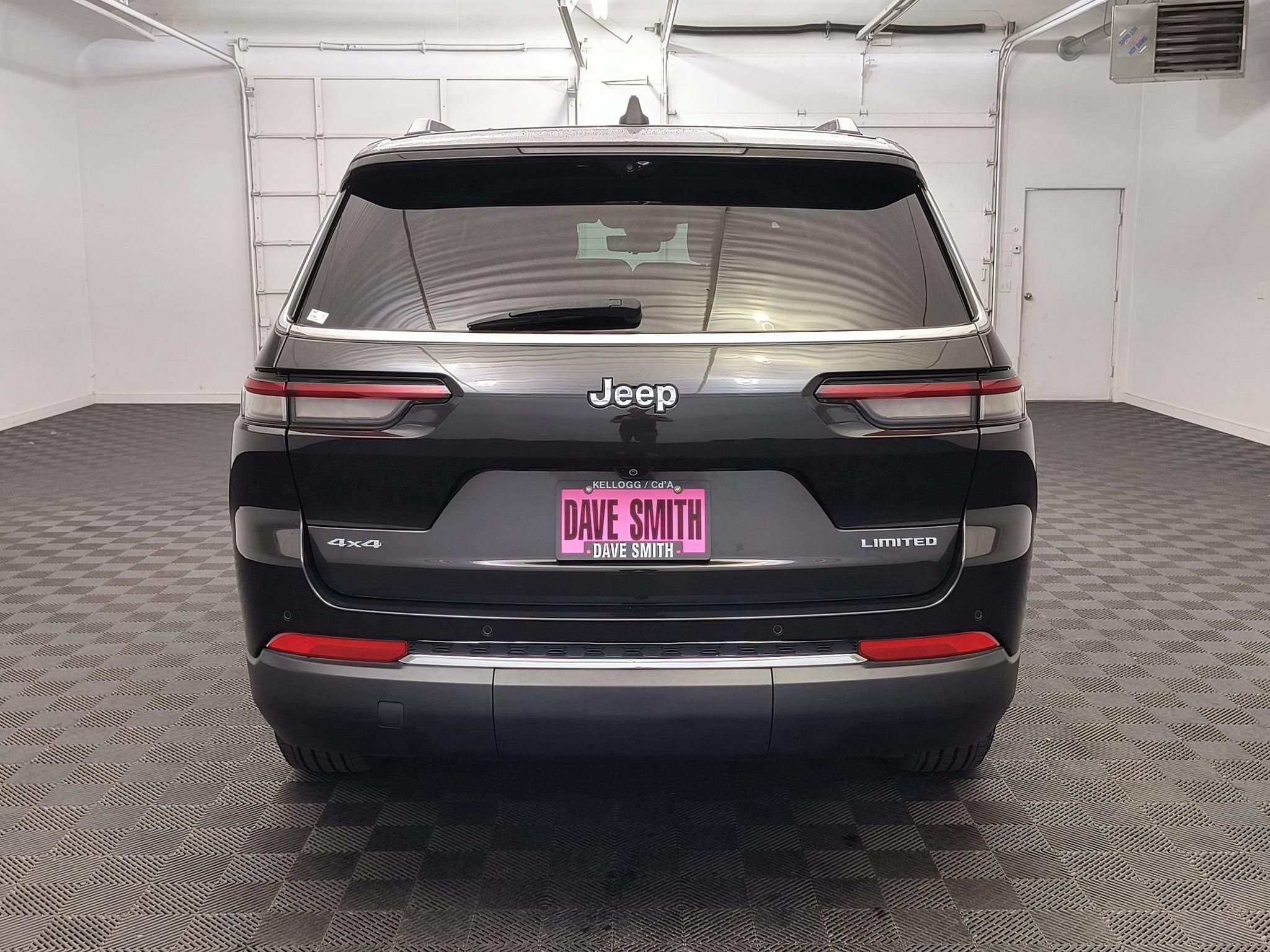 Used 2023 Jeep Grand Cherokee L Limited w/ Luxury Tech Group II AWD/4WD image 10
