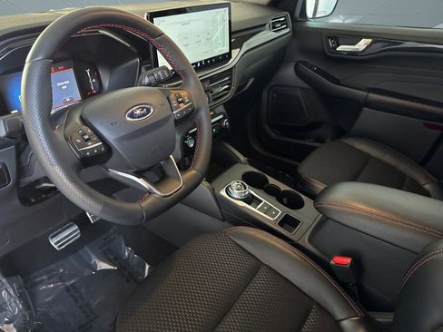 Used 2024 Ford Escape ST-Line w/ Tech Pack #1 image 4