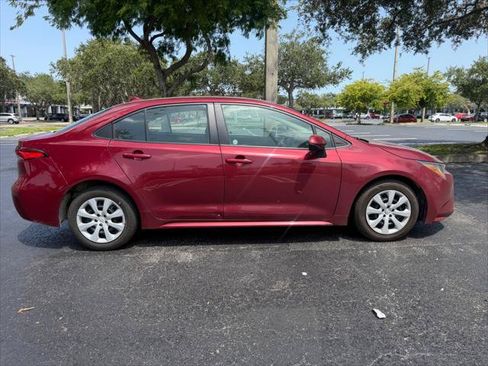 Used 2024 Toyota Corolla LE FWD image 8
