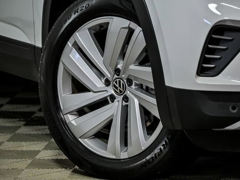 Used 2022 Volkswagen Atlas Cross Sport SE image 3