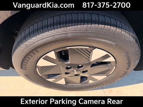 Certified 2026 Kia Carnival LXS FWD image 9