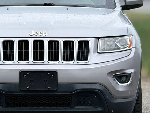 Used 2014 Jeep Grand Cherokee Laredo w/ 18" Wheel & 8.4" Radio Group image 12