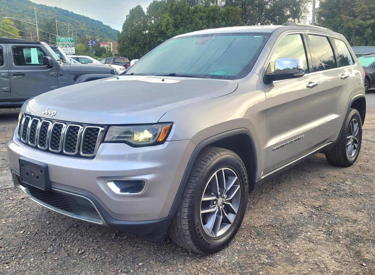 Used 2017 Jeep Grand Cherokee Limited w/ Luxury Group II AWD/4WD image 4