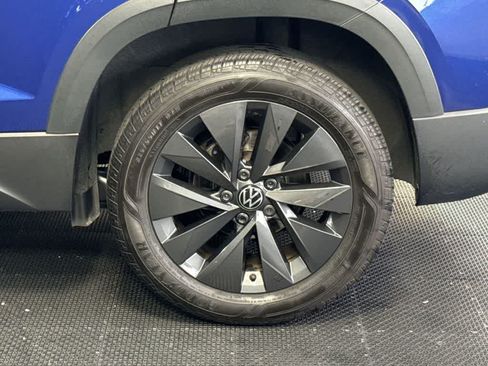 Certified 2024 Volkswagen Taos S FWD image 11