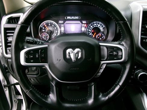 Used 2020 RAM 1500 Big Horn AWD/4WD image 38