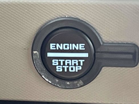 Used 2024 Ford Bronco Wildtrak AWD/4WD image 25