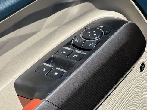 Used 2026 Ford Maverick Lariat w/ 4K Tow Package AWD/4WD image 17