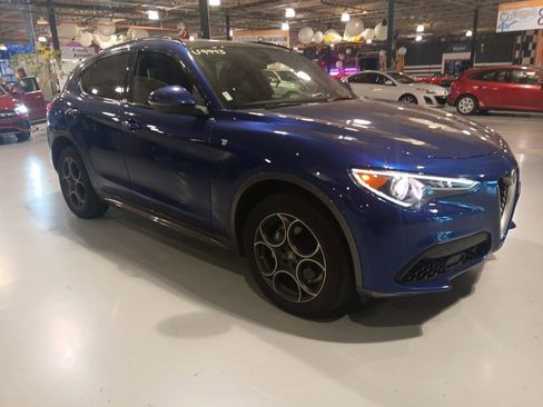 Used 2023 Alfa Romeo Stelvio Ti w/ Active Assist Plus Package AWD/4WD image 4