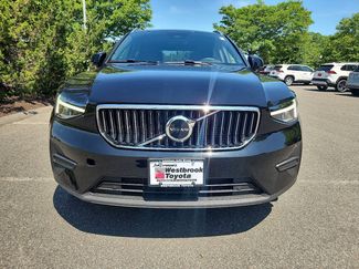Used 2025 Volvo XC40 B5 Core video 2