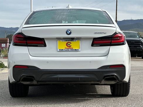 Used 2023 BMW 530e w/ M Sport Package image 4