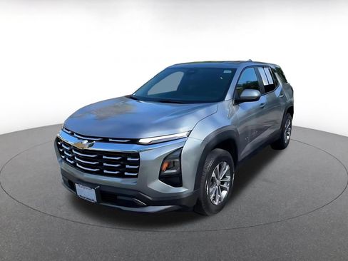 Used 2025 Chevrolet Equinox LT FWD image 7