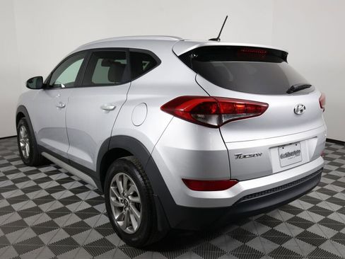Used 2017 Hyundai Tucson SE AWD/4WD image 4