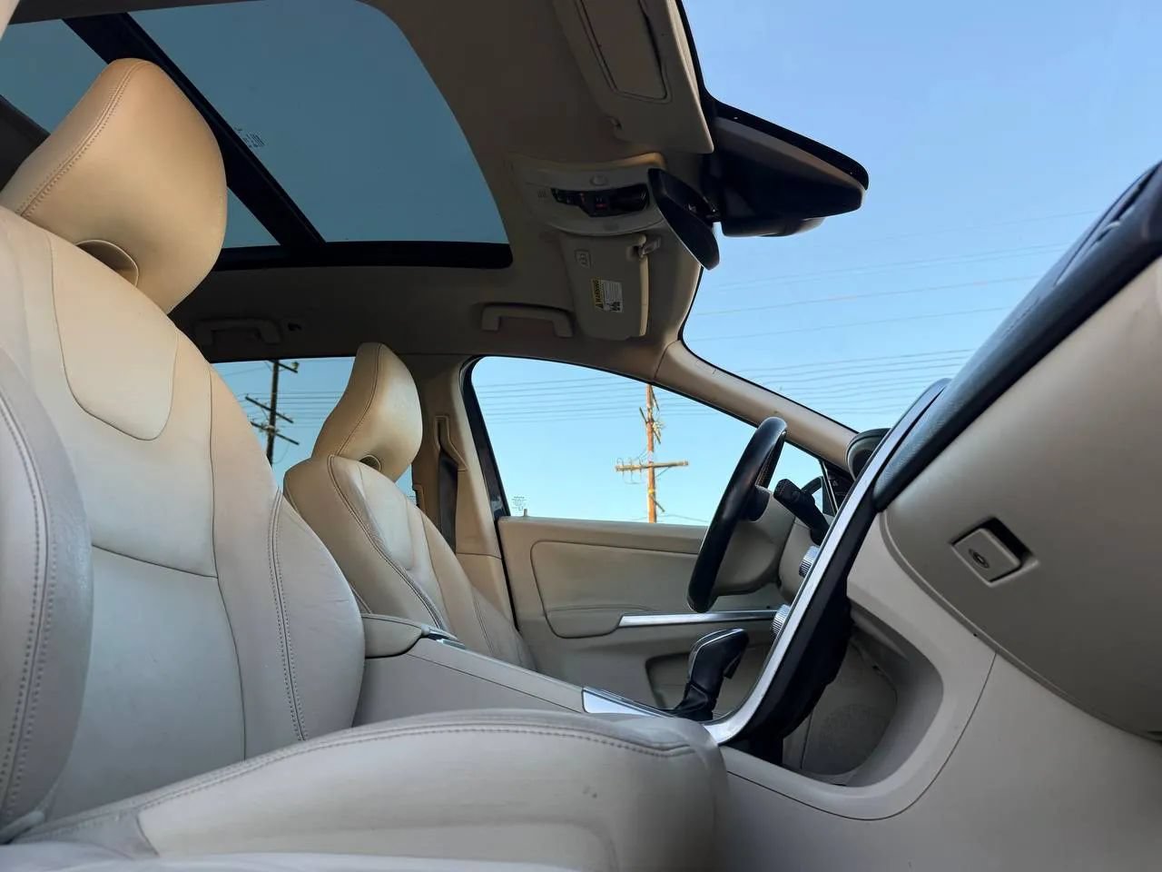 Used 2015 Volvo XC60 T5 AWD/4WD image 48