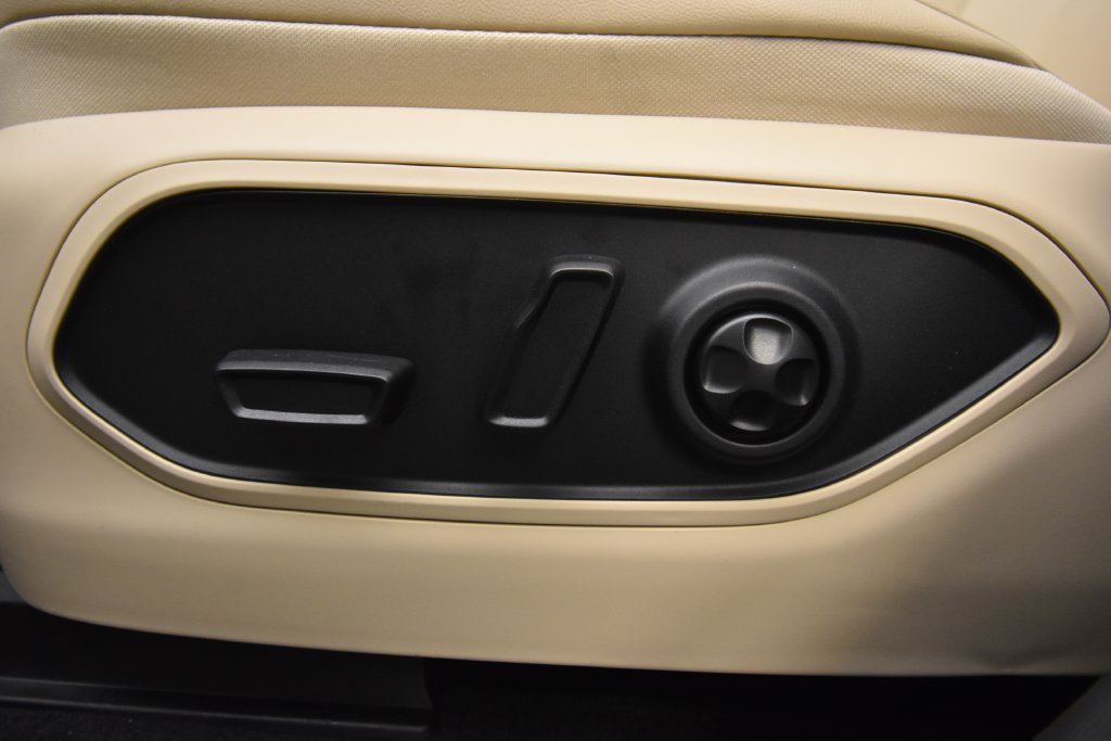 New 2027 Jeep Grand Cherokee Limited AWD/4WD image 35