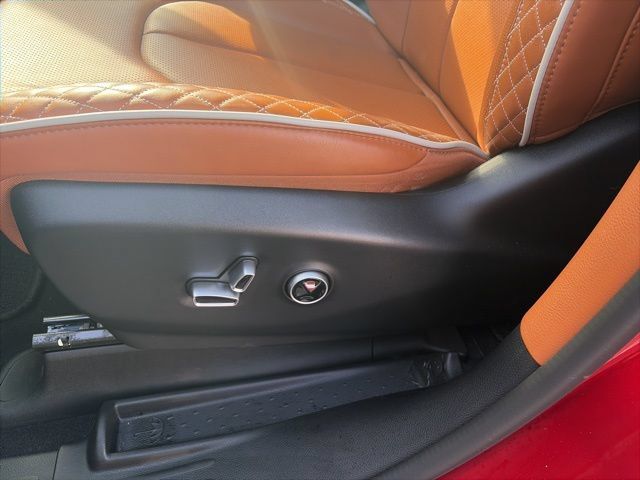Used 2024 Chrysler Pacifica Pinnacle FWD image 15