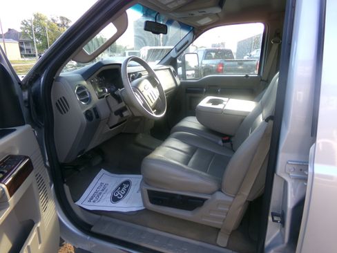Used 2008 Ford F250 Lariat AWD/4WD image 9