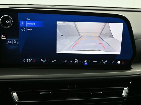 Certified 2025 Chevrolet Traverse LT image 18