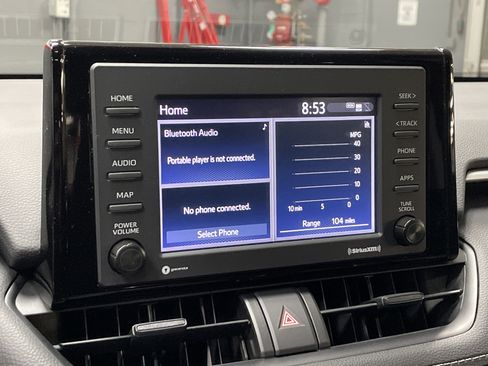 Used 2022 Toyota RAV4 LE image 23