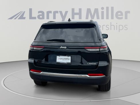 Used 2024 Jeep Grand Cherokee Laredo X RWD image 4