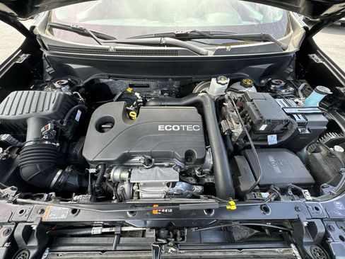 Used 2022 Chevrolet Equinox LT FWD image 25