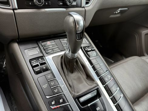 Used 2016 Porsche Macan S AWD/4WD image 37