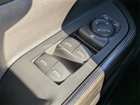 Used 2018 GMC Acadia SLT image 23