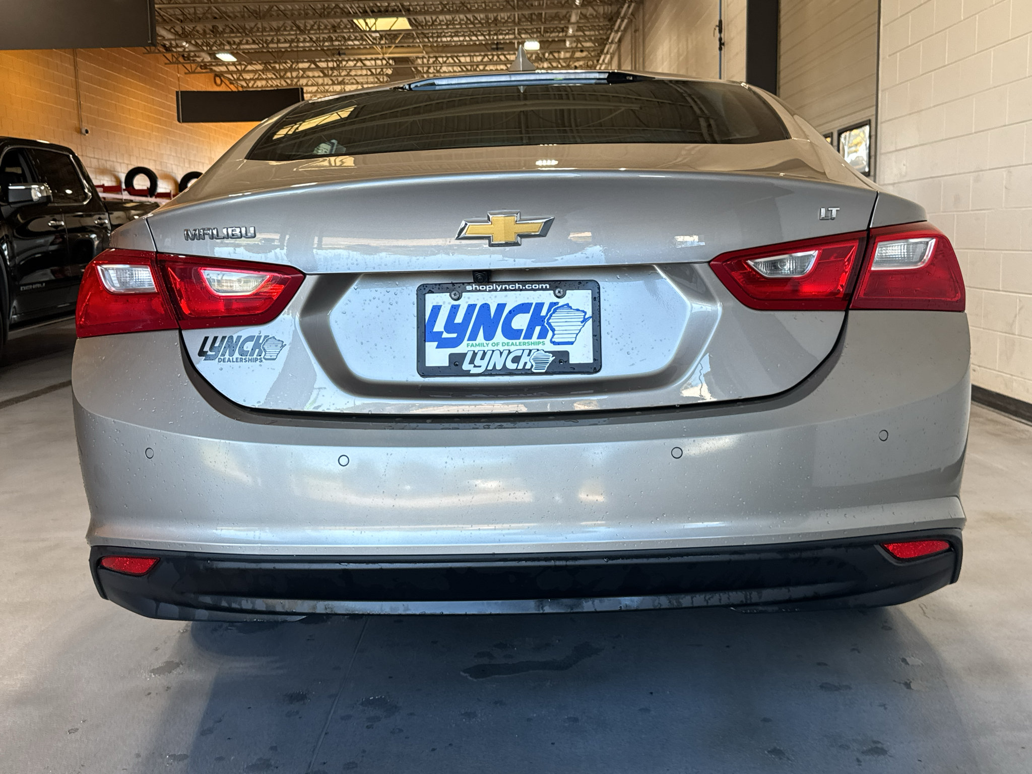 Used 2025 Chevrolet Malibu LT FWD image 4