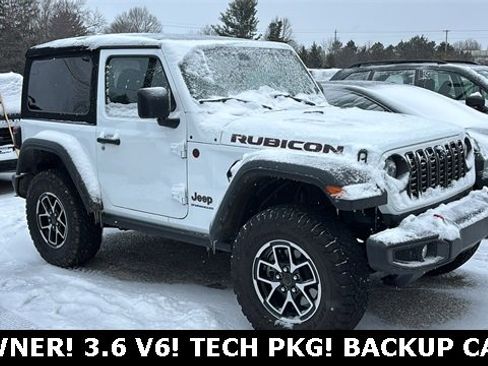 Used 2024 Jeep Wrangler Rubicon w/ Technology Group image 24