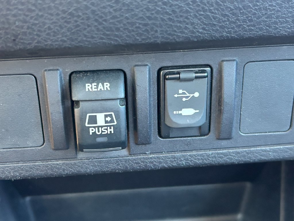 Used 2019 Toyota Tacoma SR5 RWD image 24