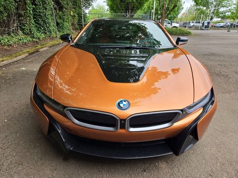 Used 2019 BMW i8 Coupe AWD/4WD image 2