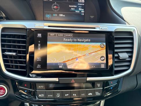 Used 2017 Honda Accord Touring image 20