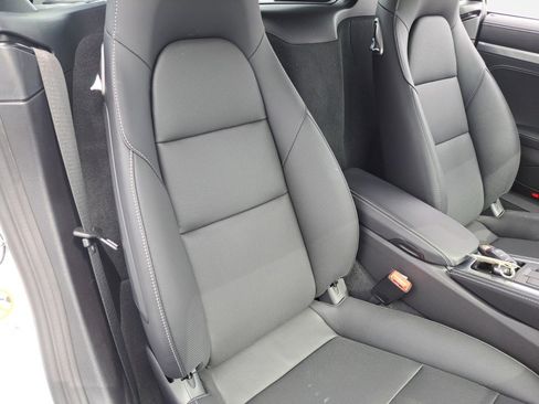 Used 2024 Porsche 718 Cayman image 16