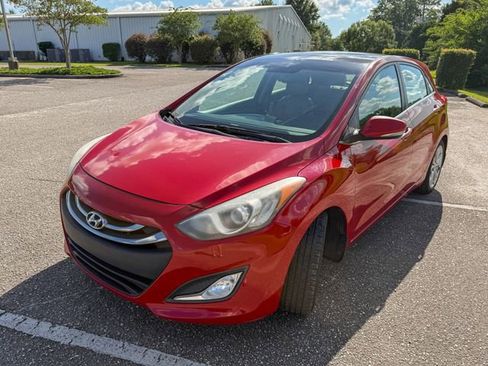 Used 2013 Hyundai Elantra GT w/ Style Pkg FWD image 9