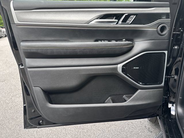 New 2026 Jeep Grand Wagoneer 4WD image 13