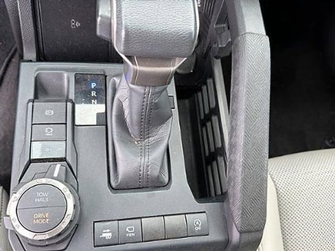 Used 2024 Toyota Tacoma Limited w/ Limited Package (LT) AWD/4WD image 13