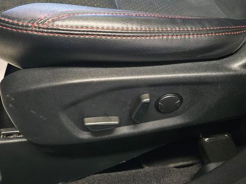 Used 2019 Ford Explorer XLT w/ Equipment Group 202A image 13