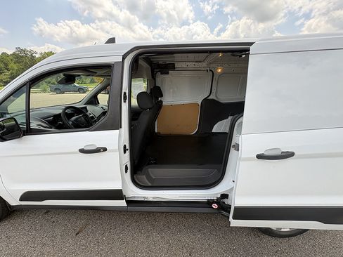 Used 2020 Ford Transit Connect XL FWD image 16
