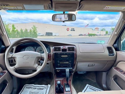 Used 2002 Toyota 4Runner Limited AWD/4WD image 17