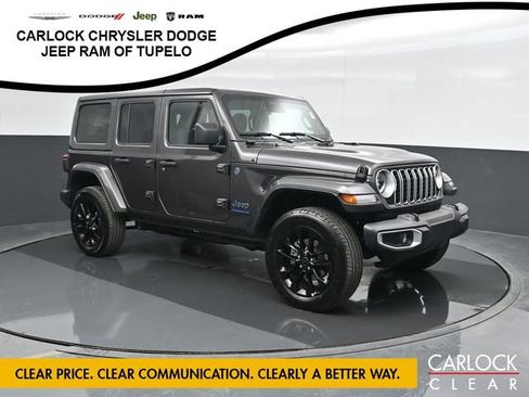 Used 2025 Jeep Wrangler Sahara w/ Safety Group image 5
