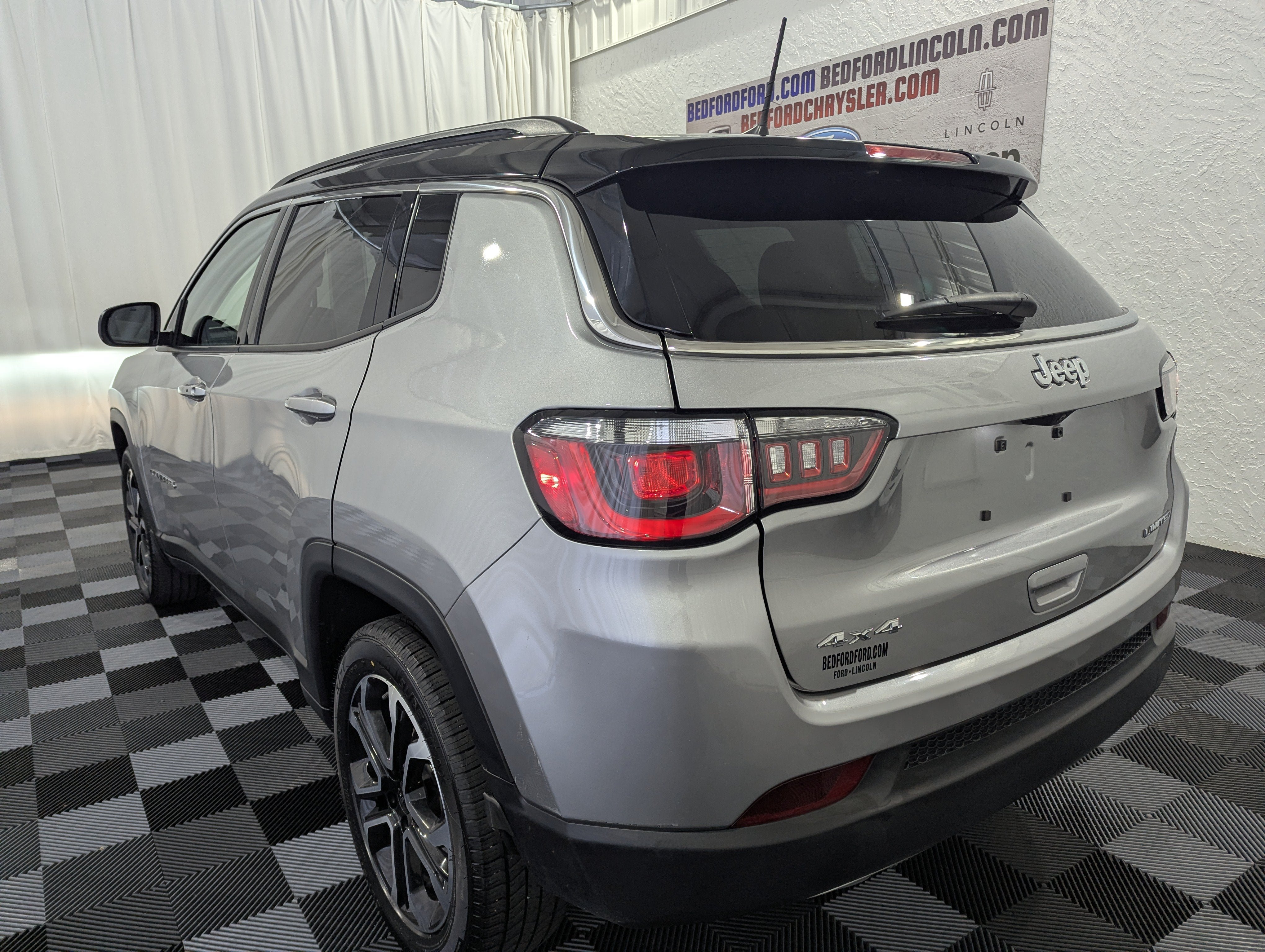 Used 2023 Jeep Compass Limited AWD/4WD image 10
