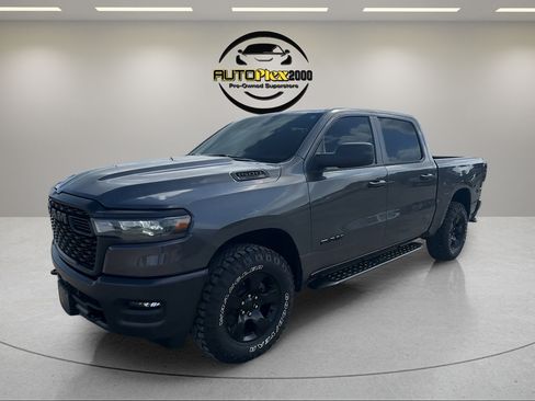 Used 2025 RAM 1500 Warlock AWD/4WD image 3