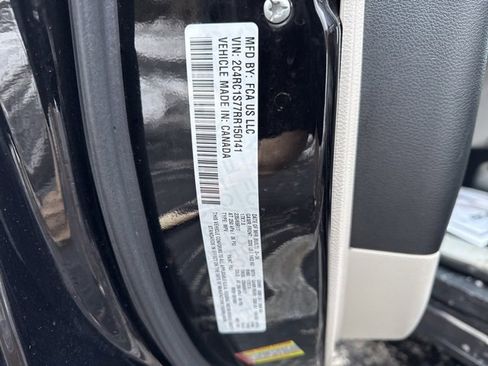 Used 2024 Chrysler Pacifica Select image 32