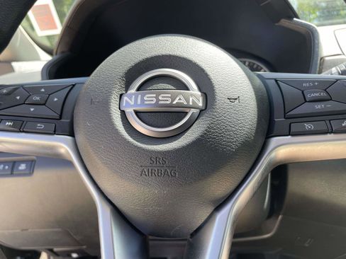 Used 2023 Nissan Altima 2.5 SV FWD image 17