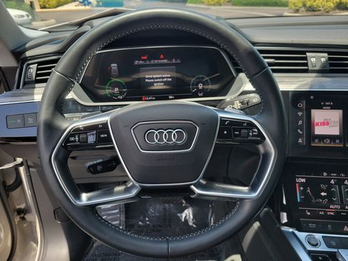 Used 2021 Audi e-tron Premium w/ Convenience Plus Package AWD/4WD image 30