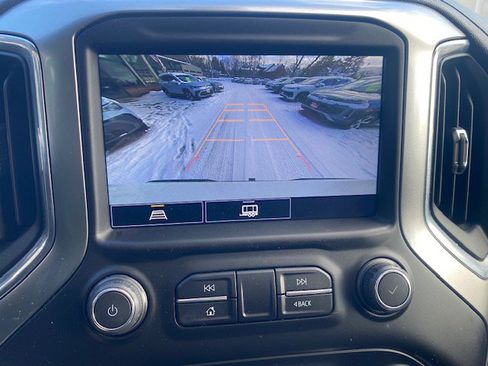 Used 2021 Chevrolet Silverado 1500 LT Trail Boss w/ Convenience Package II image 12