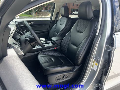 Certified 2024 Ford Edge Titanium AWD/4WD image 18