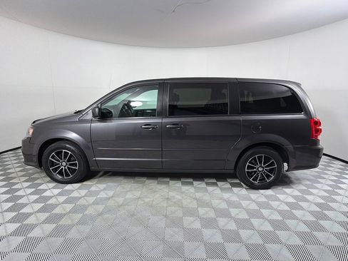 Used 2016 Dodge Grand Caravan SXT FWD image 8