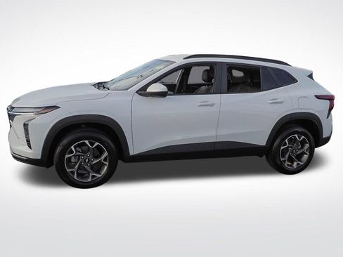 Certified 2024 Chevrolet Trax LT FWD image 4