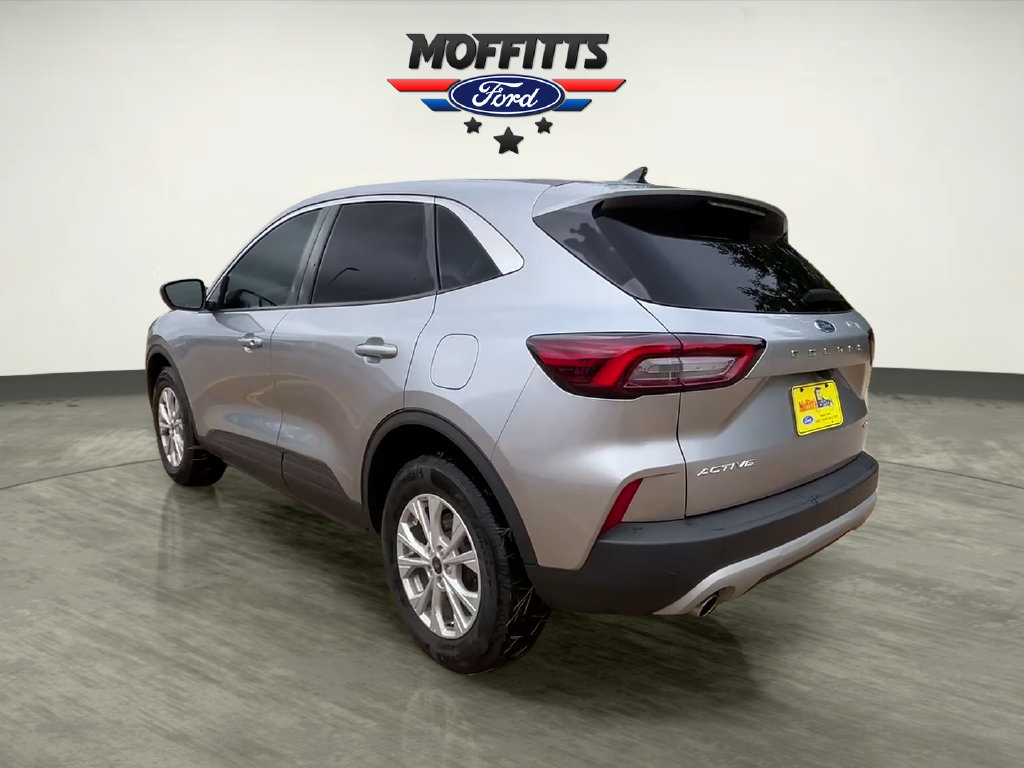 Used 2023 Ford Escape Active w/ Tech Pack #2 AWD/4WD image 3